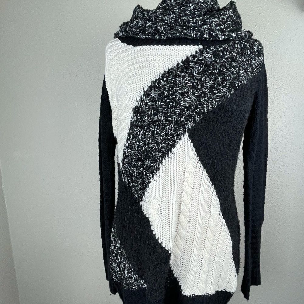 NWOT dressbarn Cowl Neck Sweater